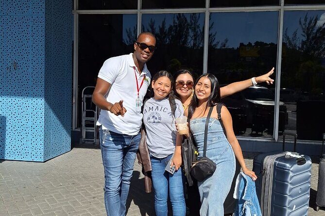 Private Airport Shuttle Taxi Service from MBJ to Montego Bay Area - A practical word on payment, stops, and the limits of a short ride