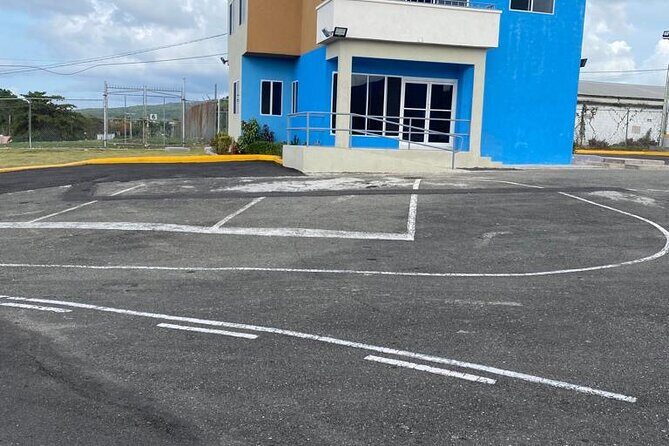 Private Airport Transfer from Ian Fleming Airport to Ocho Rios - The Private Van Ride: Comfort and Timing You Can Control