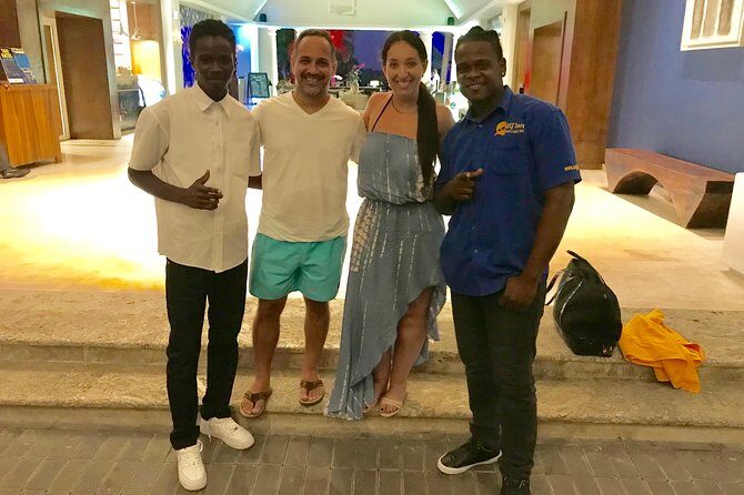 Private Airport transfer from Montego Bay to Ocho rios - Airport Meet-and-Greet: Getting Found Without the Drama