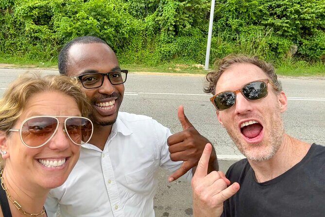 Private Airport Transfer Montego Bay To Negril - Pickup at Sangster International: finding the right car quickly