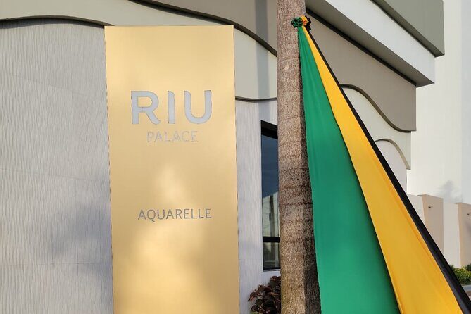 Private Airport Transfer Riu Aquarelle & Excellence Oyster Bay - Driver Commentary and Flexible Stops: Turning a Transfer into a Quick Orientation