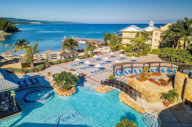 Private Airport Transfer to Jewel Paradise Cove Resort - Rose Hall Great House and the Views You Pass on the Way