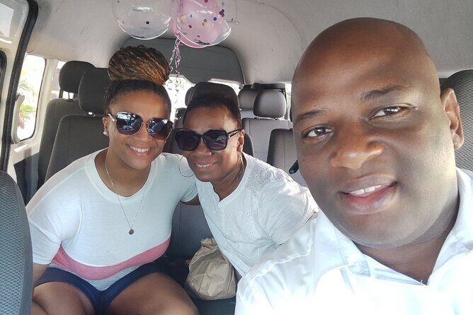 Private Airport Transfer to Ocean Eden/Coral Aquarelle, Royalton - Finding Your Driver: Names, Signs, and a Mobile Ticket