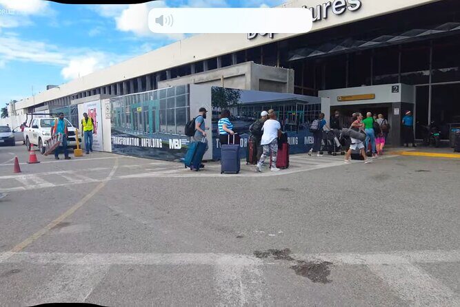 Private Airport Transfer's Departure & Arrival in & around MBJ - Comfort details that matter after a long flight