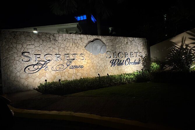 Private Airport Transfers To Montego Bay Hotels - Meet Your Driver at MBJ Column E, Not in the Chaos