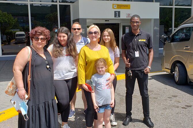 Private Airport Transfers To Negril Hotels and Villas - Service reliability: what that one bad review teaches you