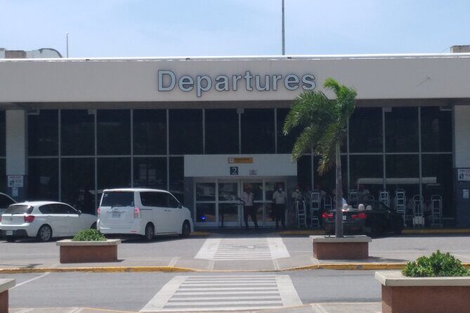 Private Airport Transfers to Royalton Blue Waters and White Sand - Meet your driver at Sangster (MBJ) without the scramble
