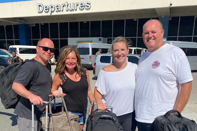 Private Airport transportation - Jamaica on the Way: Local Stories Instead of Silent Driving