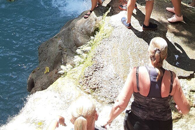 Private Combo Tour From Ocho Rios to Blue Hole and Dunn's River - Price and logistics: what $122 really buys you