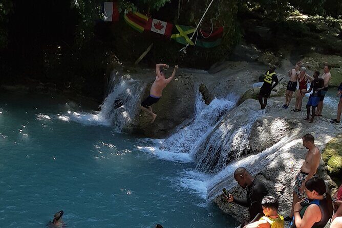 Private Combo Tour From Ocho Rios to Blue Hole and Dunn's River - Safety, guide quality, and photo-friendly timing