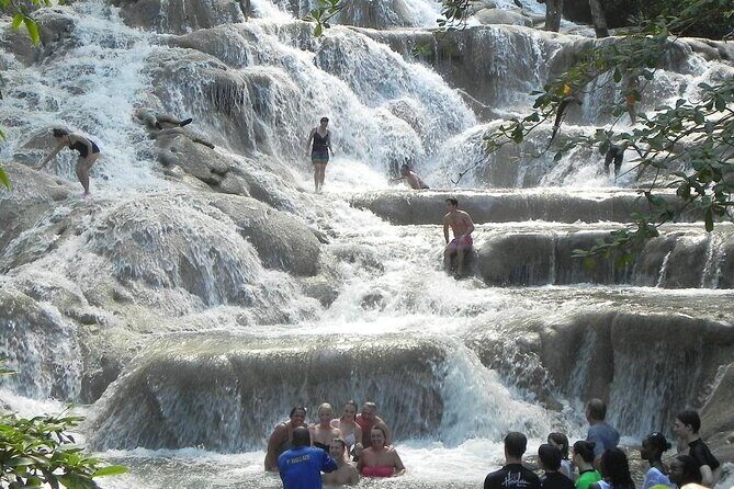 Private Combo Tour From Ocho Rios to Blue Hole and Dunn's River - Who should book this Blue Hole + Dunn’s River combo?