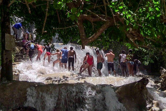 Private Dunn's River Falls from Ocho Rios - The 10:00 am start: planning for a hot, active morning