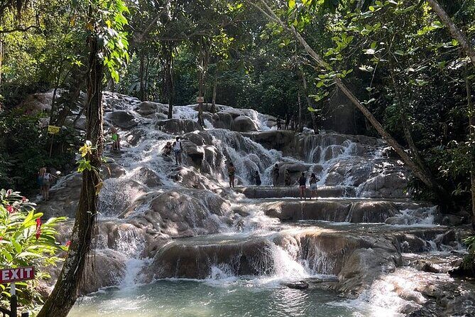 Private fun fill tour from Montego Bay to dunns river & blue hole - Stop 2: Blue Hole for swimming and secret-fall style fun