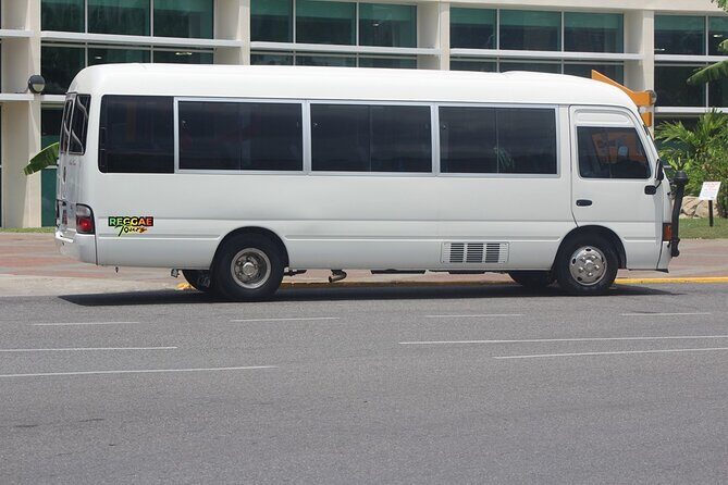 Private Montego Bay Airport Transfer to Ocho Rios Hotels - Ride Comfort: Air-Conditioned Car or Minivan Sized to Your Group