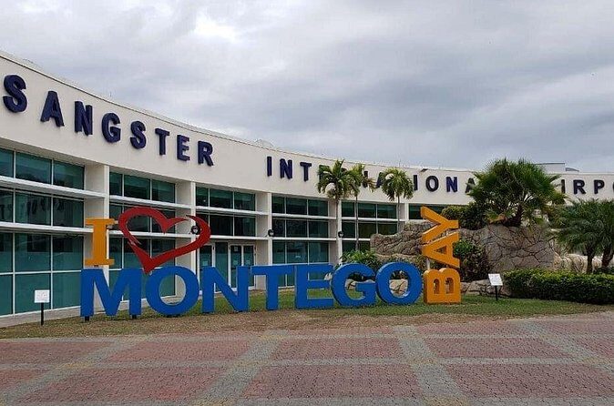 Private Montego Bay Jamaica Airport Transfer to Montego Bay Hotel - A door-to-door drop-off that respects your time