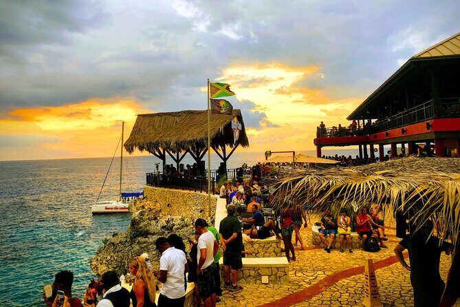 Private Negril Beach and Rick's Café from Montego Bay - Margaritaville Negril: 2 hours of Seven-Mile Beach time (plus beach reality)