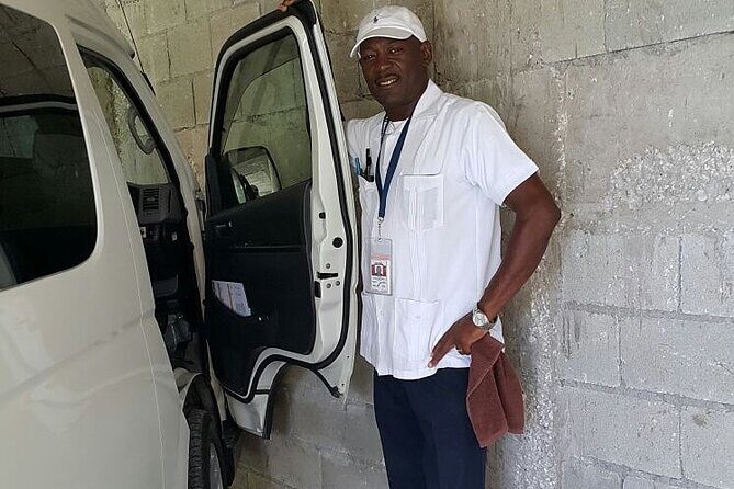 Private One-Way and Roundtrip Airport Transfer to Montego Bay Hotels - The Ride to Your Hotel: Comfort, Professionalism, and Real-World Time