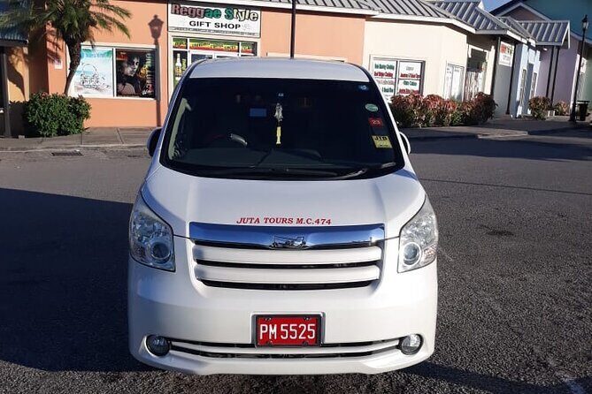 Private One Way or Roundtrip Transfers to Montego Bay Resort - Arriving in Montego Bay: the “find-your-driver” part