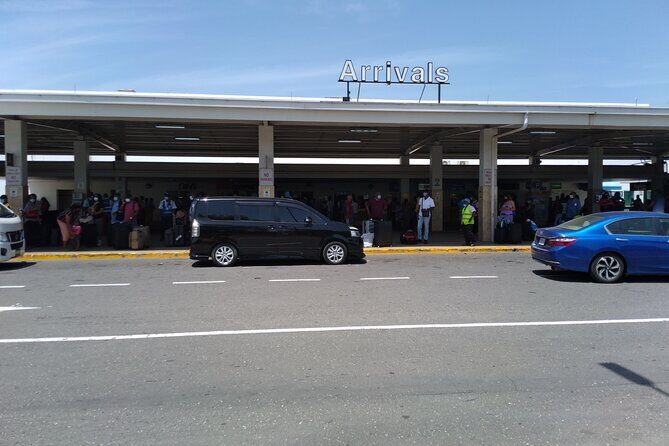Private Round Trip Airport Transfer from Montego Bay to Ocho Rios - Meeting Your Driver at MBJ Without the Airport Shuffle