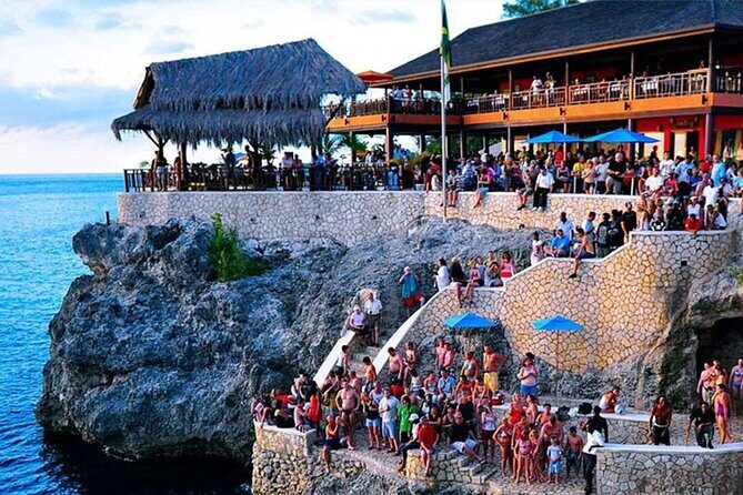 Private Seven Mile Beach and Rick’s Café Tour From Negril Hotels - Food and Drinks: what’s included vs what you’ll buy