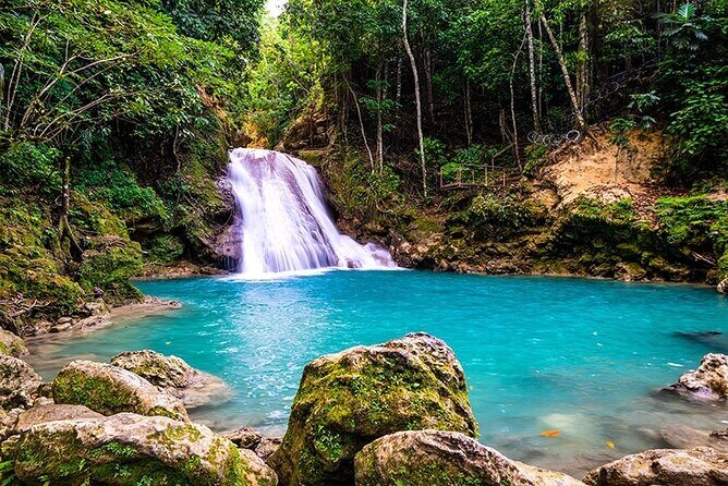 Private Tour from Falmouth to Ocho Rios Blue Hole and shopping - Green Grotto caves and the lazy river float break up the action