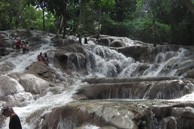 Private Tour From Ocho Rios To Dunn's River Falls - Ocho Rios pickup and the air-conditioned minivan ride
