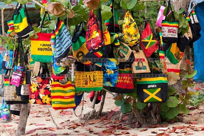 Private Tour Souvenir Shopping in Montego Bay - A one-hour Montego Bay errand that turns into a win