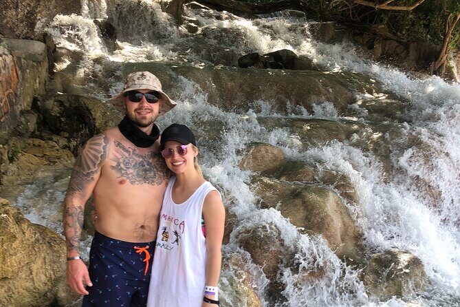 Private Tour to Dunn's River Falls From Ocho Rios - How the Ocho Rios pickup sets the tone