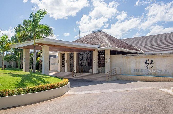 Private Transfer between Hedonism ll Resort and Airport - From Montego Bay to Hedonism II: One Straight Shot, Less Hassle