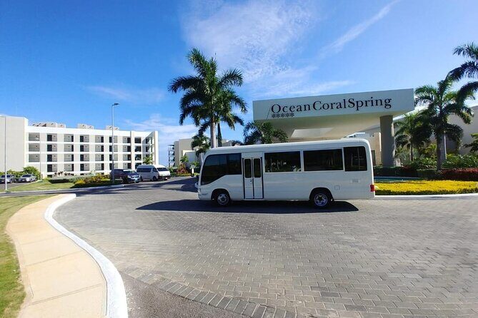 Private Transfer From Kingston Airport To Kingston Hotel One Way - Where you’ll be picked up: Kingston airport or your hotel