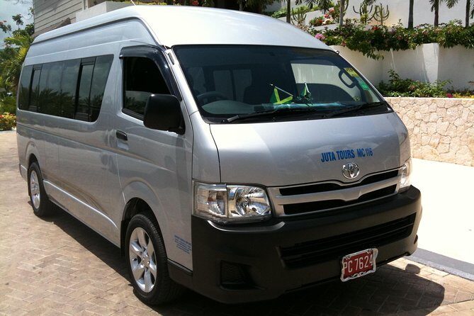 Private Transfer from Montego Bay Airport to Ocho Rios - Quick hits for MBJ to Ocho Rios