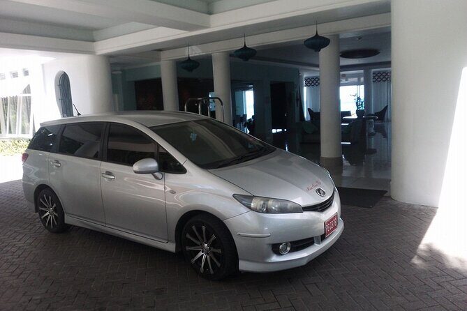 Private Transfer from Negril to Sangster Airport (MBJ) - Pickup at your door: the practical part that saves your morning