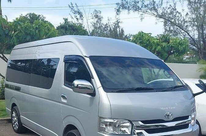 Private Transfer to Hotels in MoBay from Montego Bay Airport - Who this transfer is perfect for (and who should think twice)