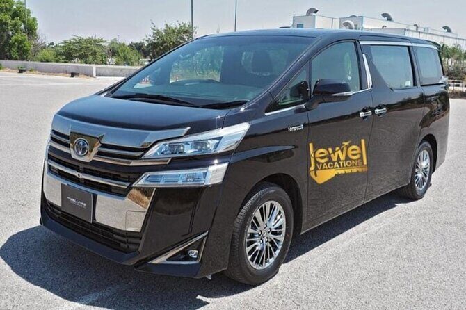 Private Transfers: Montego Bay Airport ↔ Ocho Rios Area - Vehicle choice in real life: sedan or minivan with luggage room