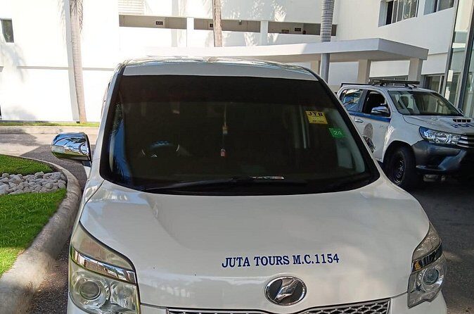 Private Transportation to and from Montego Bay Airports or Hotels - Who this private Montego Bay transfer is best for
