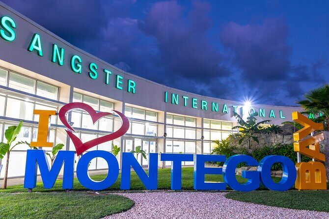 Private transportation to resorts in Negril, Montego Bay,Trelawny - Hotel-to-Resort Transfers in Air-Conditioned Comfort