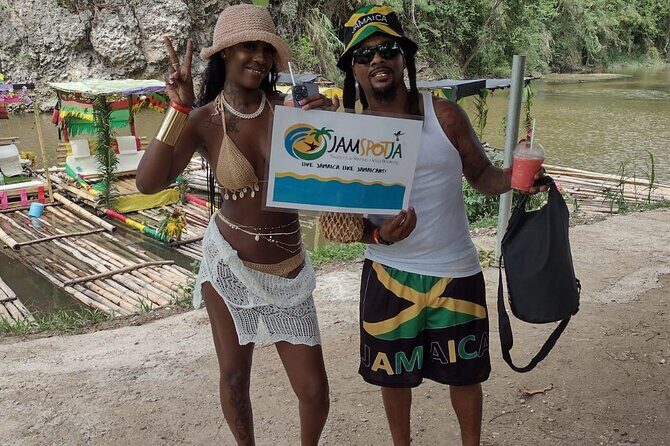 Rafting and Shopping from Riu Ocho Rios - The Ocho Rios shopping village stop: jewelry, spices, and gift time