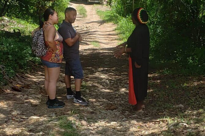 Rastafari Indigenous Village Tour - Facial products and souvenirs: shopping with purpose, not pressure