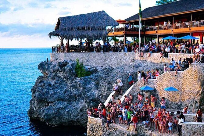 Rick s Café and Seven Mile Beach Private Tour Negril Jamaica - Timing tips: make the beach enjoyable and the sunset worth it