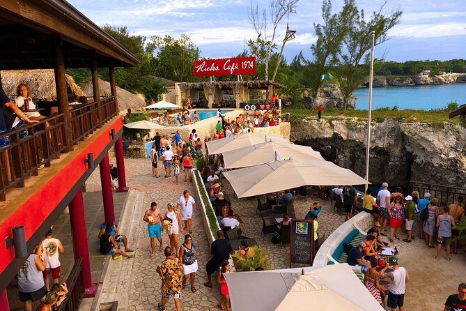 Rick's Café and Seven Mile Beach Private Tour - Seven Mile Beach: calm, west-facing water and real time to play
