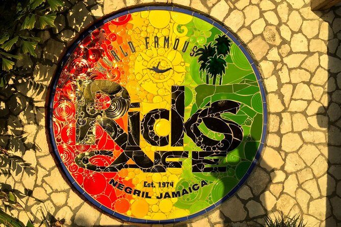 Rick's Café and Seven Mile Beach Private Tour - Private transport in Montego Bay: why the driver really matters