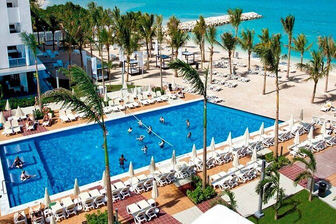Riu Palace Tropical Bay Resort Private Airport Transfer - The 1 Hour 30 Minute Ride to Riu Palace Tropical Bay (and Why Comfort Counts)