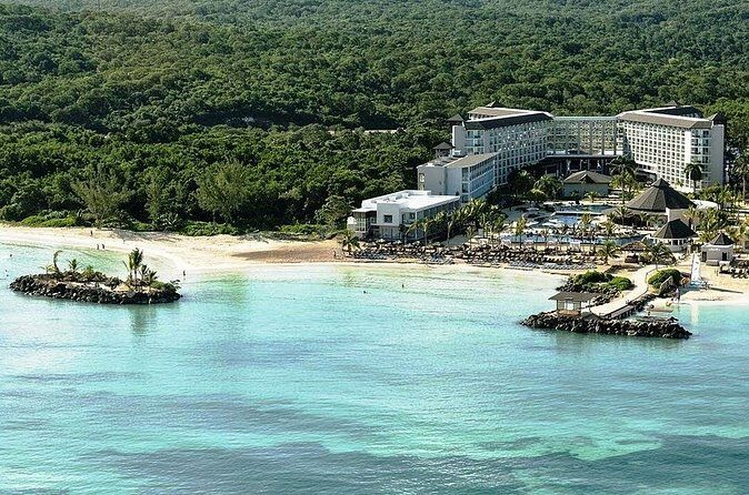 Royalton Blue Waters and Hideaway at Blue Waters Airport Transfer - One-Way vs Round-Trip: Matching the Transfer to Your Flights