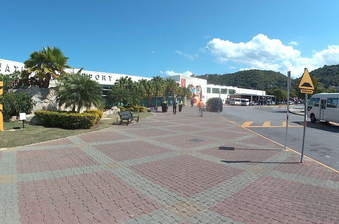 Sangster International Airport Transfer to Hotels (MBJ) Montegobay Jamaica - Who This Transfer Suits Best in Montego Bay