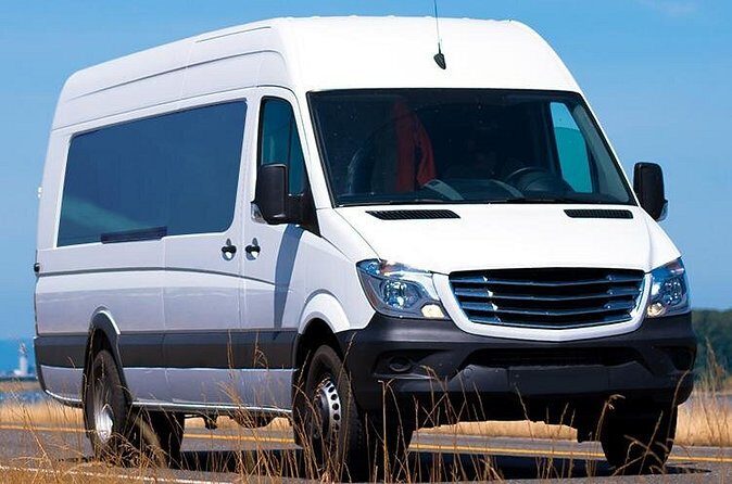 Shared Round-Trip Transfer: Montego Bay International Airport - Return trip to MBJ: where you should be extra alert