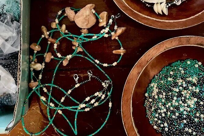 Souvenirs workshop A Mi Mek It! in Montego Bay Jamaica (FR & EN) - What you can make: choosing up to three Jamaican souvenirs