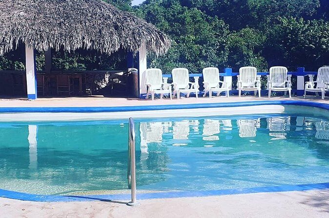 Stepping High Mountain Tour and Blue Hole Mineral Spring from Negril - Timing and what to wear: smart casual plus wet-splash reality
