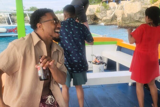 Sunset Booze Cruise in Negril - Small-group feel: what “max 25” changes