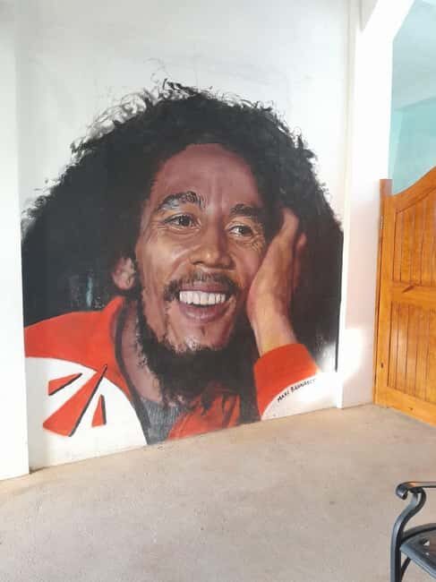 The Official Nine Mile Bob Marley Museum Guided Tour - The photo stop and shopping/free-time stretch