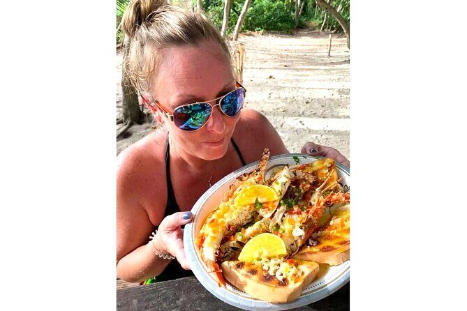 Tiki Pon Da Sea Cruise to Booby Cay with Lunch from Negril - The Lunch Situation: Lobster When in Season, Plus Unlimited Drinks
